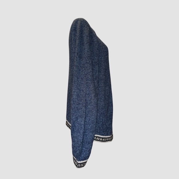 Soft Sweater - Picture 4 of 4